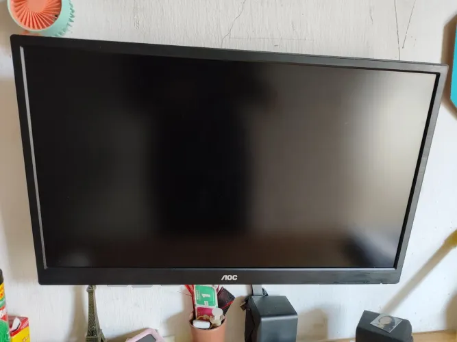 Monitor AOC 23"