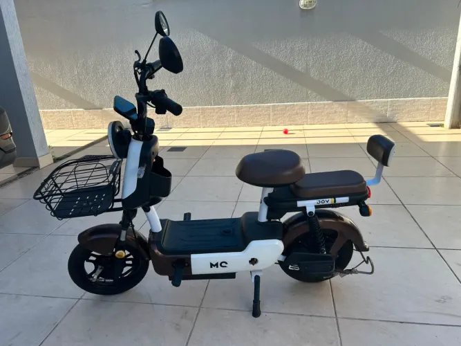 Moto Elétrica - Moto Chefe Joy 2025 - Excelente estado