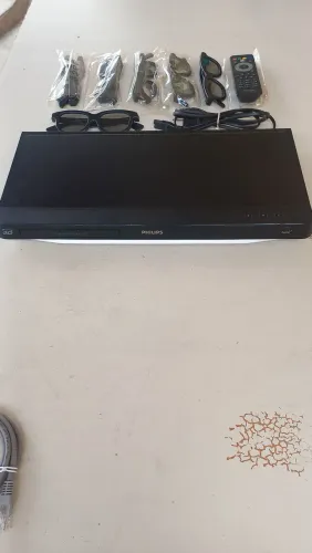 Blu-ray philips 3D com 6 óculos