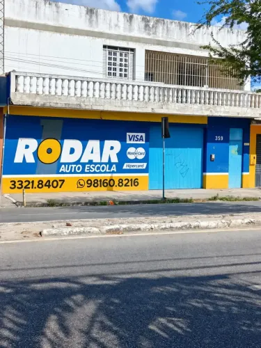 Imóvel para aluguel e venda tem 179 metros quadrados com 3 quartos