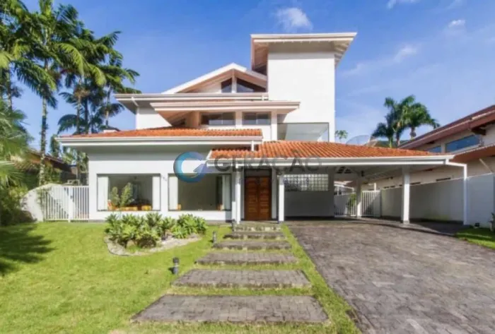 Casa no condomínio Costa Azul Tabatinga para venda com 4 suítes e 4 vagas - 350m² construí