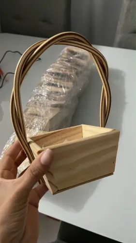 Cesta em pinos
