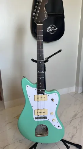 Guitarra Jazzmaster MV 