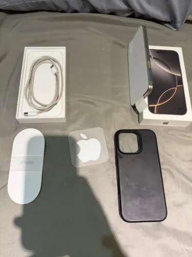 IPHONE 16 PRO NA CAIXA COM NOTA FISCAL MENOS DE 1 ANO DE USO TOP ZERO SEM DETALHES! ORIGIN