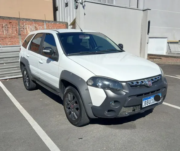 Fiat Palio Weekend Adventure Locker 1.8 Flex 2018