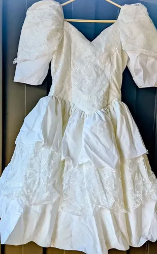 Vestido de noiva vintage anos 80/90 comprimento acima da canela