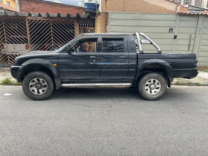 Mitsubishi L200 Sport HPE 2.5 4X4 CD DTI Dies. Mec. 2004