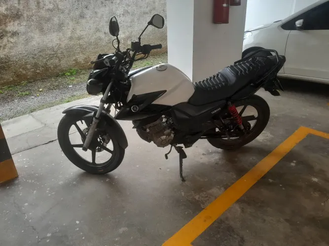 Vendo moto factor 150 
