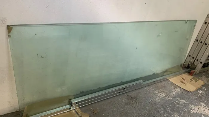 Vidro comercial usado