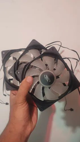 Fans DeepCool CF120 em ótimo estado