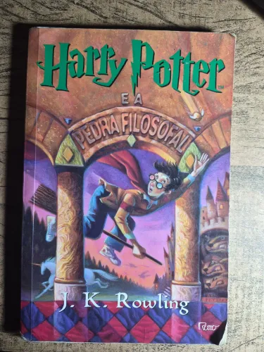 Livro Harry Potter e a Pedra Filosofal