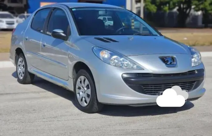 Peugeot 207 Sedan Passion XR 1.4 Flex 8V 4P 2011