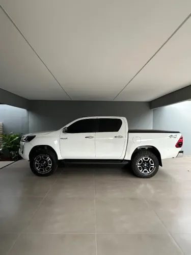 Toyota Hilux CD SRV 4X4 2.8 TDI Diesel Aut. 2024