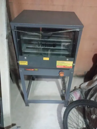 Forno a gás . Aceito cartão.