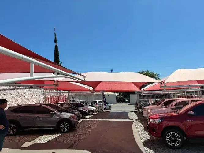 Tendas para estacionamento
