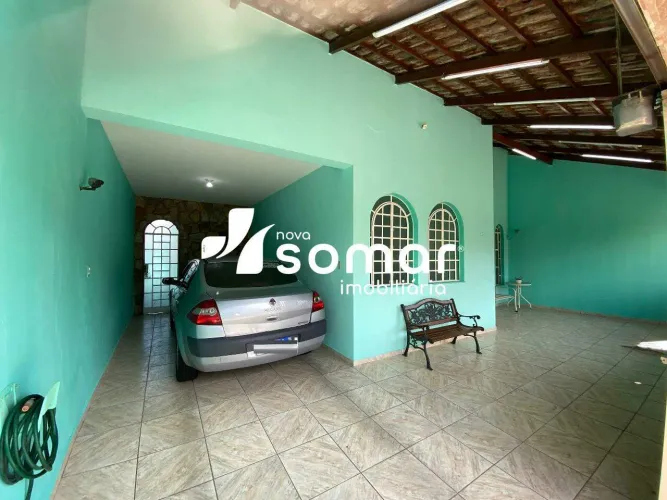 Casa à venda, 4 quartos, 1 suíte, 2 vagas, Bom Pastor - Divinopolis/MG