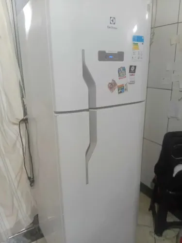 Vendo geladeira froosfree