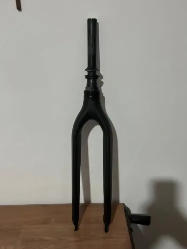 Garfo de Carbono 29er mtb, 9mm, cônico estado de zero com adaptador.