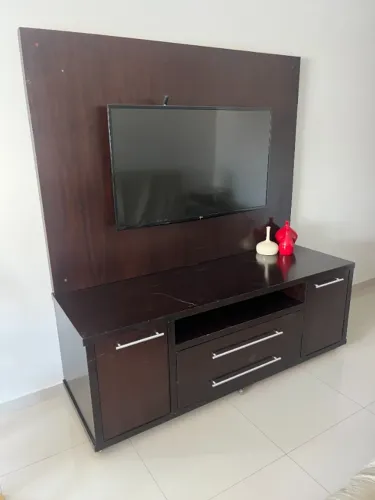Painel para TV + Rack Grande - Painel 138x178 cm / Rack 180 cm