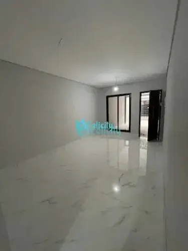 Sobrado 3 dormitórios para vender ou alugar Parque Maria Domitila São Paulo/SP
