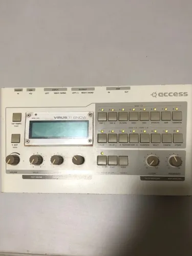 Access Virus Ti Snow - Sintetizador (Usado)