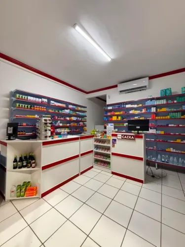 Farmácia completa à venda - pronta para funcionar | Equipamentos e estoque