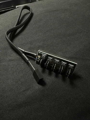 Hub PWM para 4 Ventoinhas (Fans) - 4 Pinos