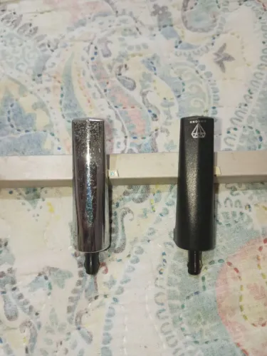 2 CÁPSULAS COM AGULHA PARA VITROLA, LEIA O ANÚNCIO 