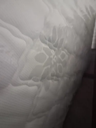 Colchão solteiro com molas ensacadas
