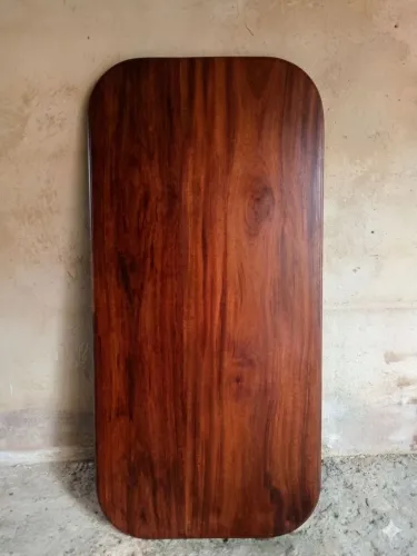Mesa de madeira boa
