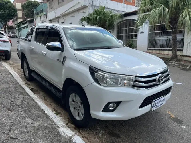 Toyota Hilux CD SRV 4X4 2.8 TDI Diesel Aut. 2018