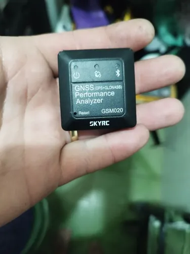 Vendo skyrc com 1 mês de uso semi-novo