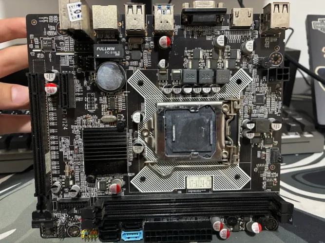 Placa Mãe X7-V124 LGA 1155 (B75) - COM DEFEITO / PARA RETIRADA DE PEÇAS