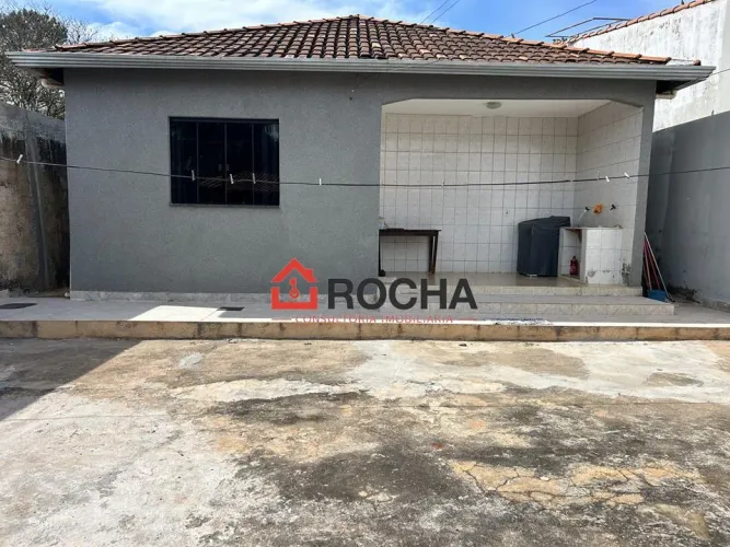 Quadra 9 - Vendo ou troco por casa menor em Sobradinho