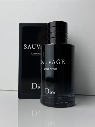 Perfume Sauvage EDP 100ML Masculino (LACRADO).