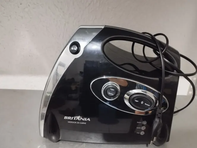 Moedor de Carne Britânia Elétrico 220v - Semi-novo/Excelente Estado