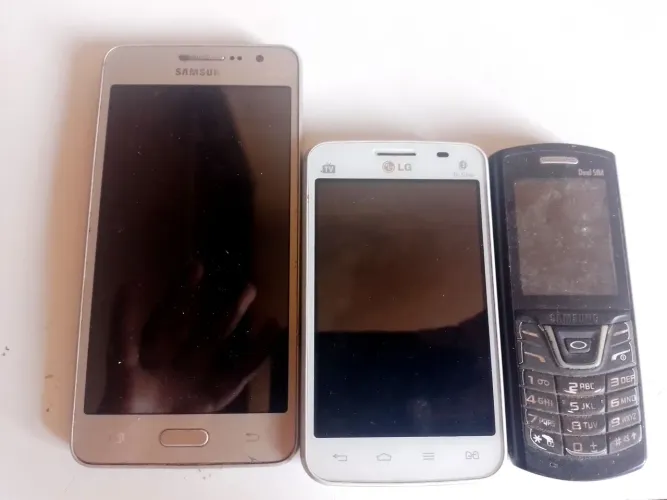 Celulares para retirada de peças