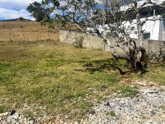 Lote em soturno próximo a aldeia das águas