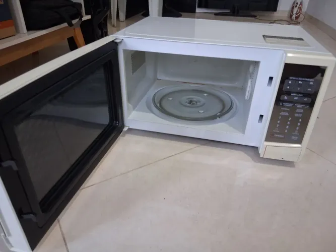 Micro-ondas 30L lg