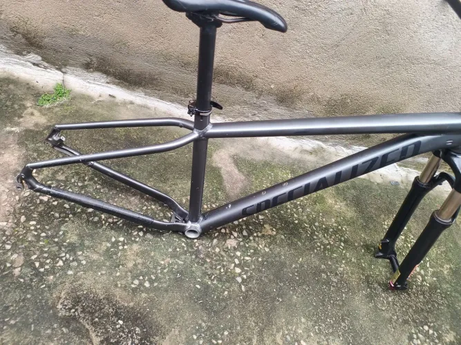 Quadro Specialized rockhoopper camp aro 29 tamanho 17