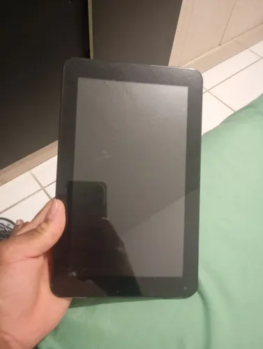 Tablet CCE 9 polegadas