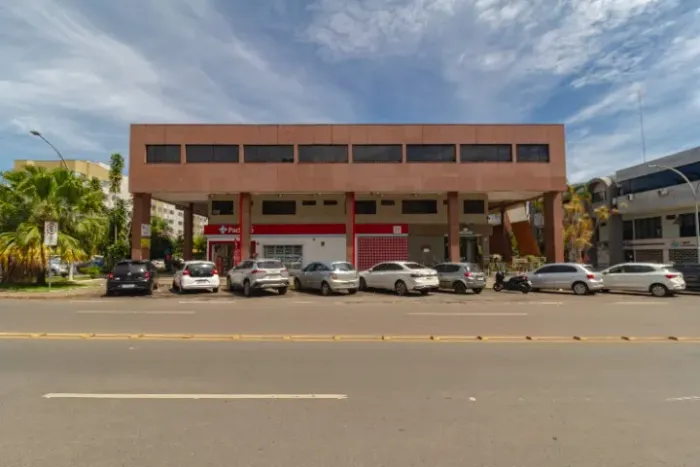 Salas comerciais disponíveis - 1º andar e subsolo