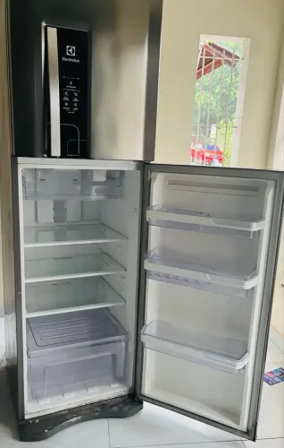 Geladeira Eletrolux 402 litros