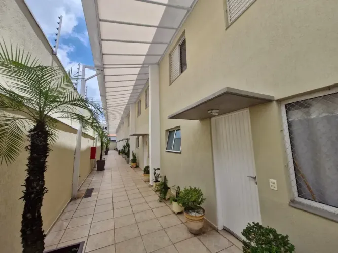 Sobrado para venda tem 132 metros quadrados com 3 quartos em Santa Teresinha - São Paulo -