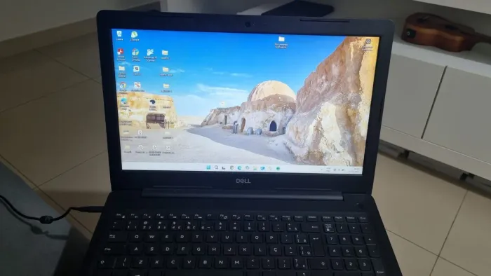 Notebook Dell i3 8 geração 4 GB 256 SSD Nvme tela 15