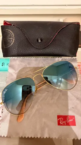 Óculos de Sol Ray-Ban Aviator Dourado