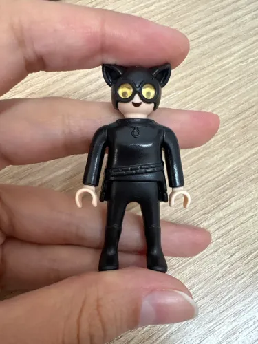 Mulher Gato Playmobil Heróis Kinder Ovo