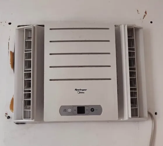 Ar-condicionado de Janela Eletrônico Springer Midea Frio 7.500 BTU/h 110 V
