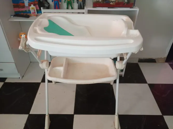 Carrinho, cadeira alimentação e banheira