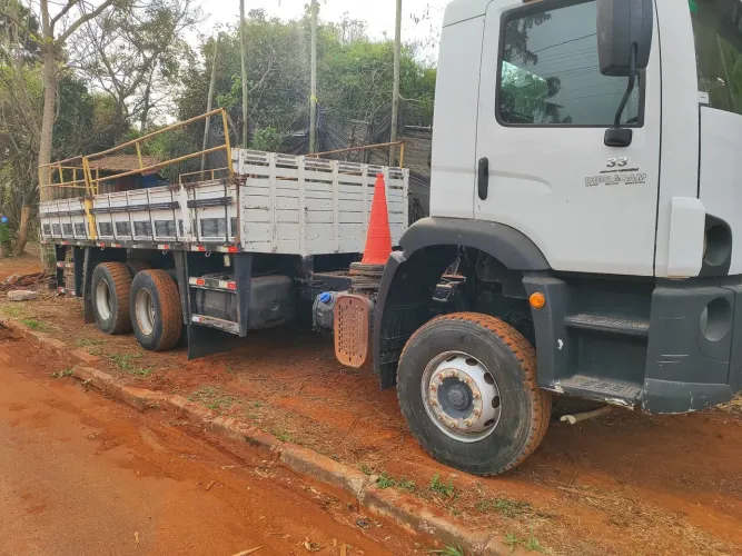 Carroceria madeira Munck
